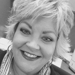 Meet your Posher, Dana